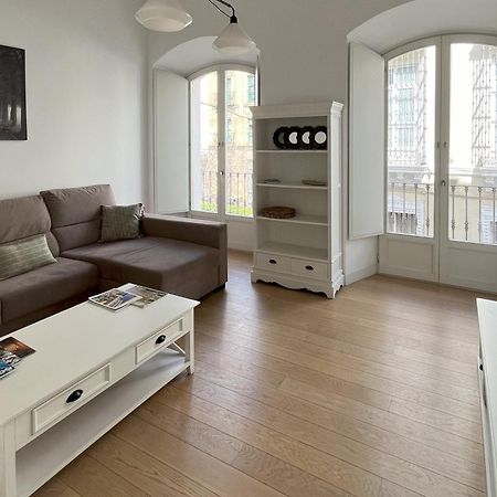 Balcones De Jauregui Premium Apartment Seville Luaran gambar
