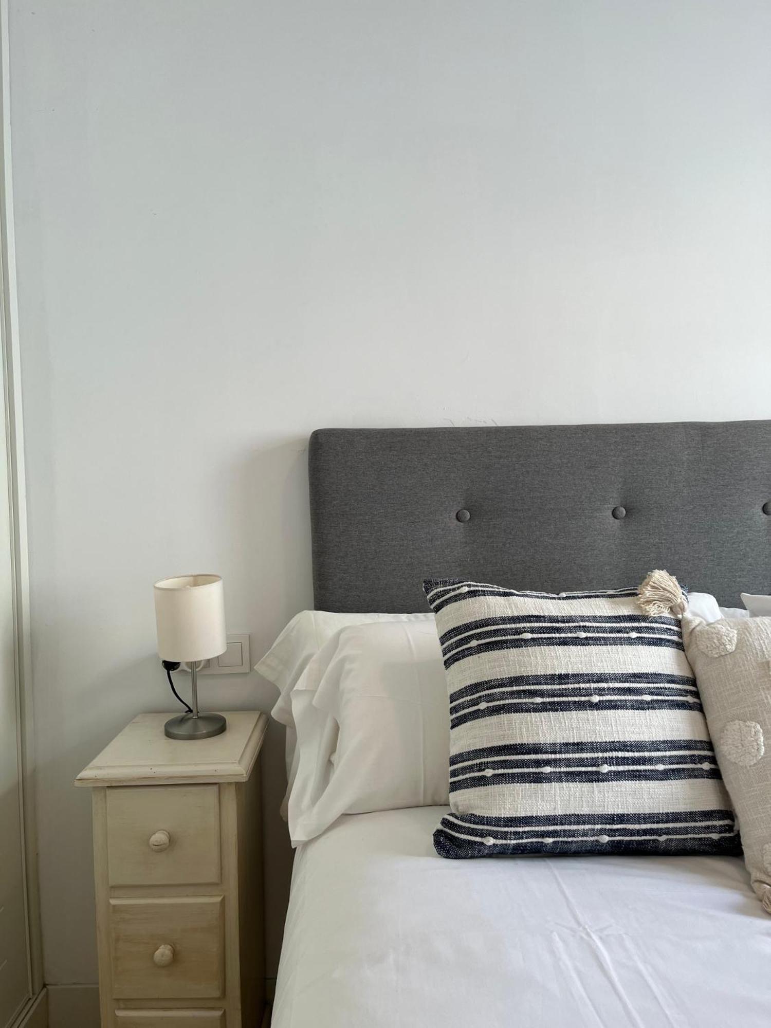Balcones De Jauregui Premium Apartment Seville Luaran gambar