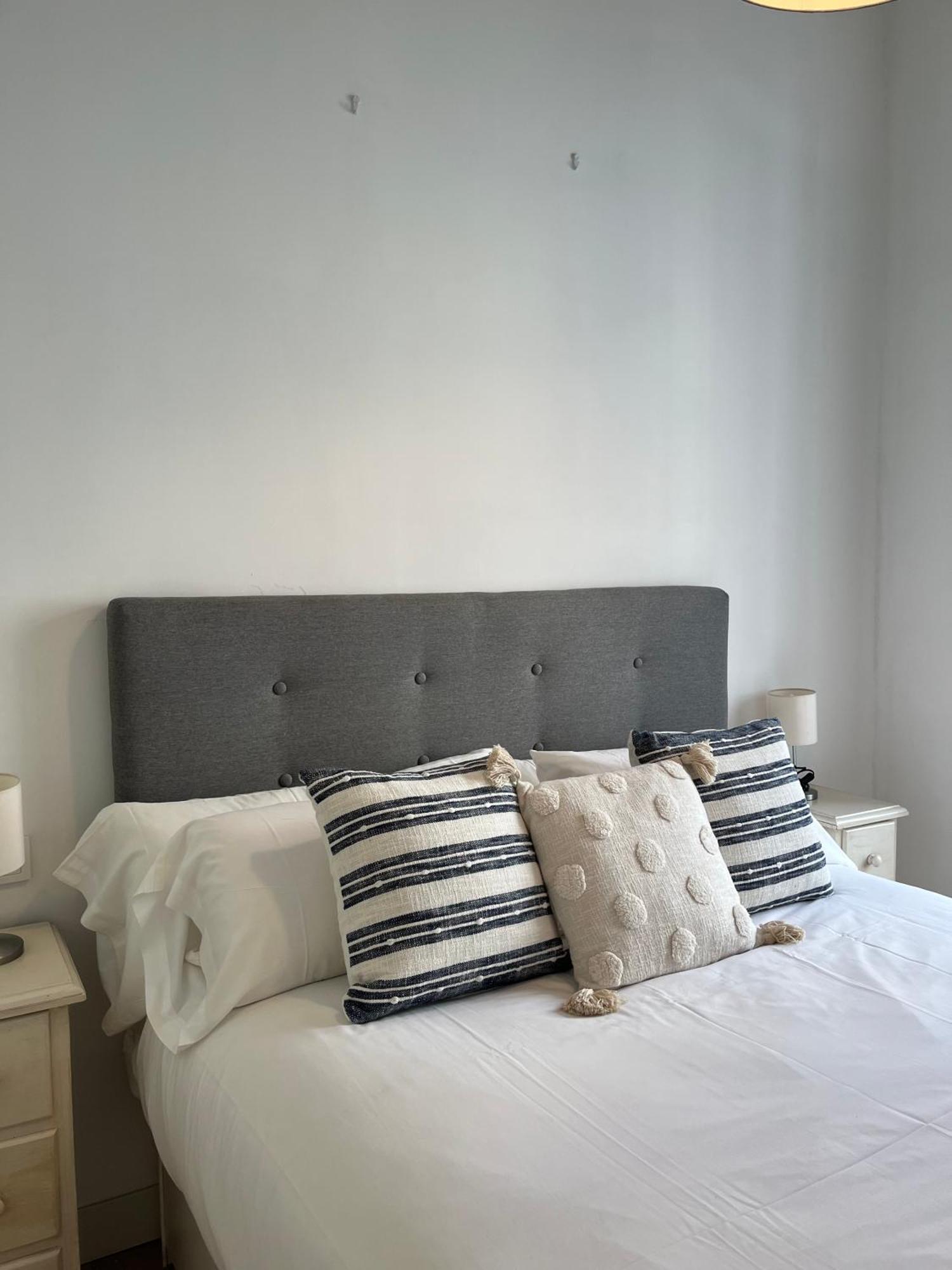 Balcones De Jauregui Premium Apartment Seville Luaran gambar