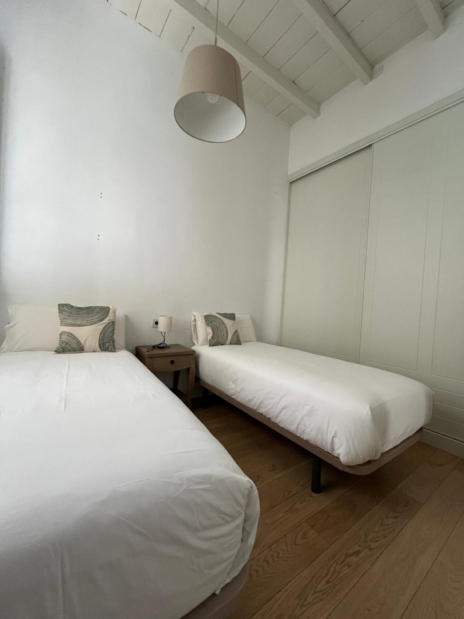 Balcones De Jauregui Premium Apartment Seville Luaran gambar
