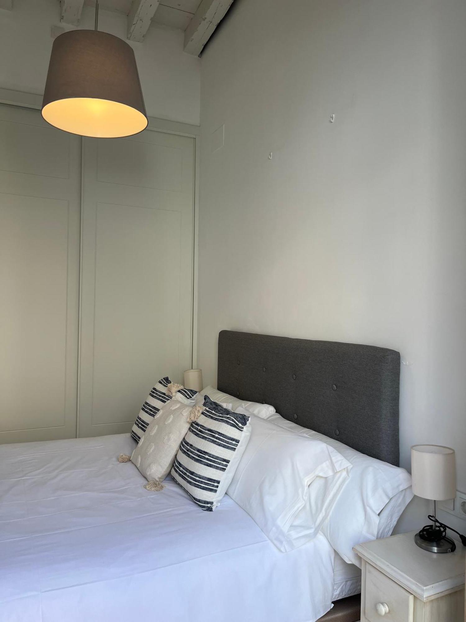 Balcones De Jauregui Premium Apartment Seville Luaran gambar